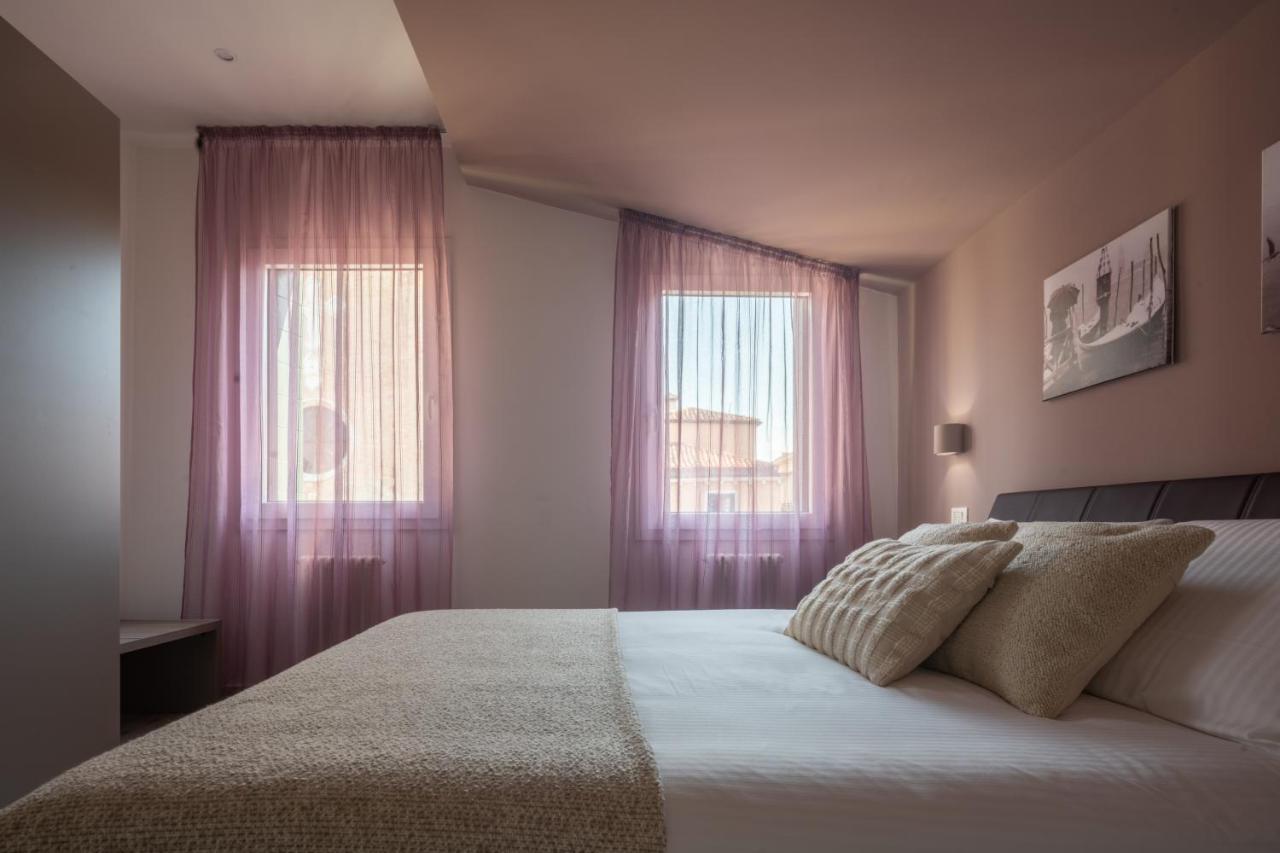 Sant'Aponal Cozy Apartment With Balcony R&R Venice Luaran gambar