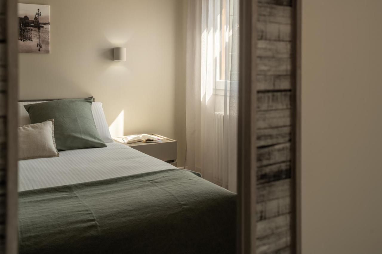 Sant'Aponal Cozy Apartment With Balcony R&R Venice Luaran gambar