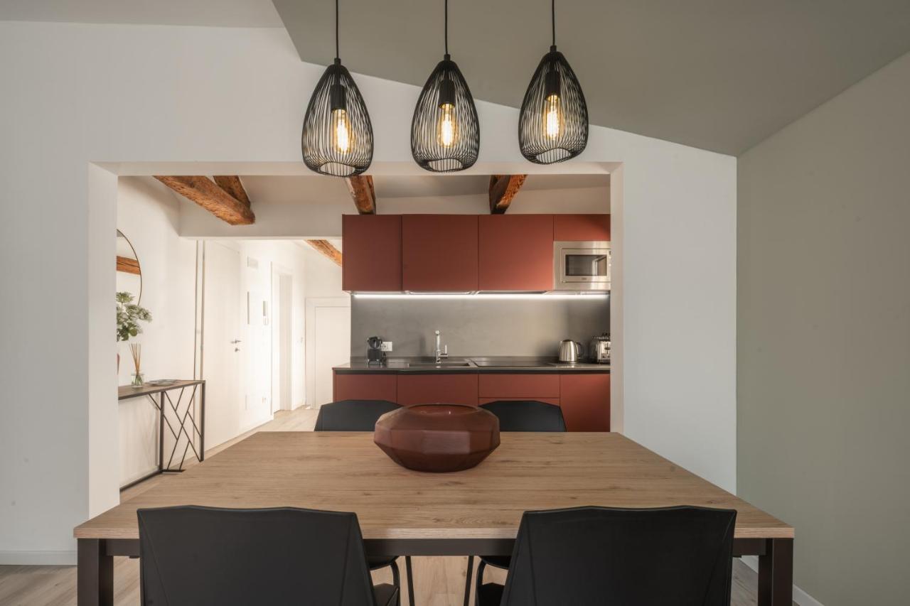 Sant'Aponal Cozy Apartment With Balcony R&R Venice Luaran gambar